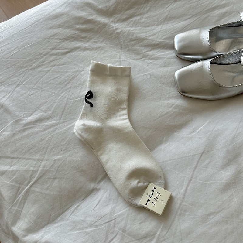 Ribbon secret Mid-Calf Socks 🔮