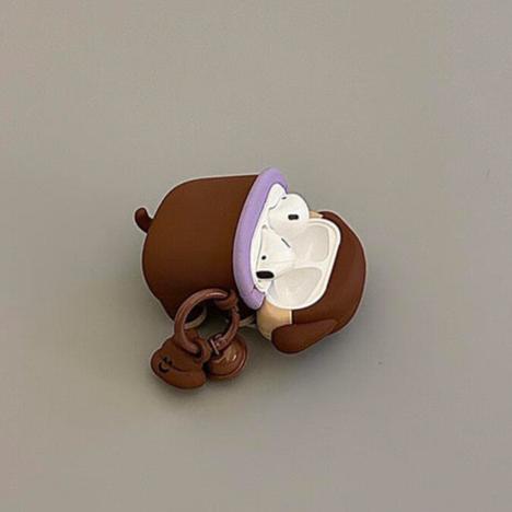 Who’s doggy is it? AirPods case with keychain featuring a fun dog design. Compatible with AirPods Pro 2, AirPods 3, and AirPods 4.