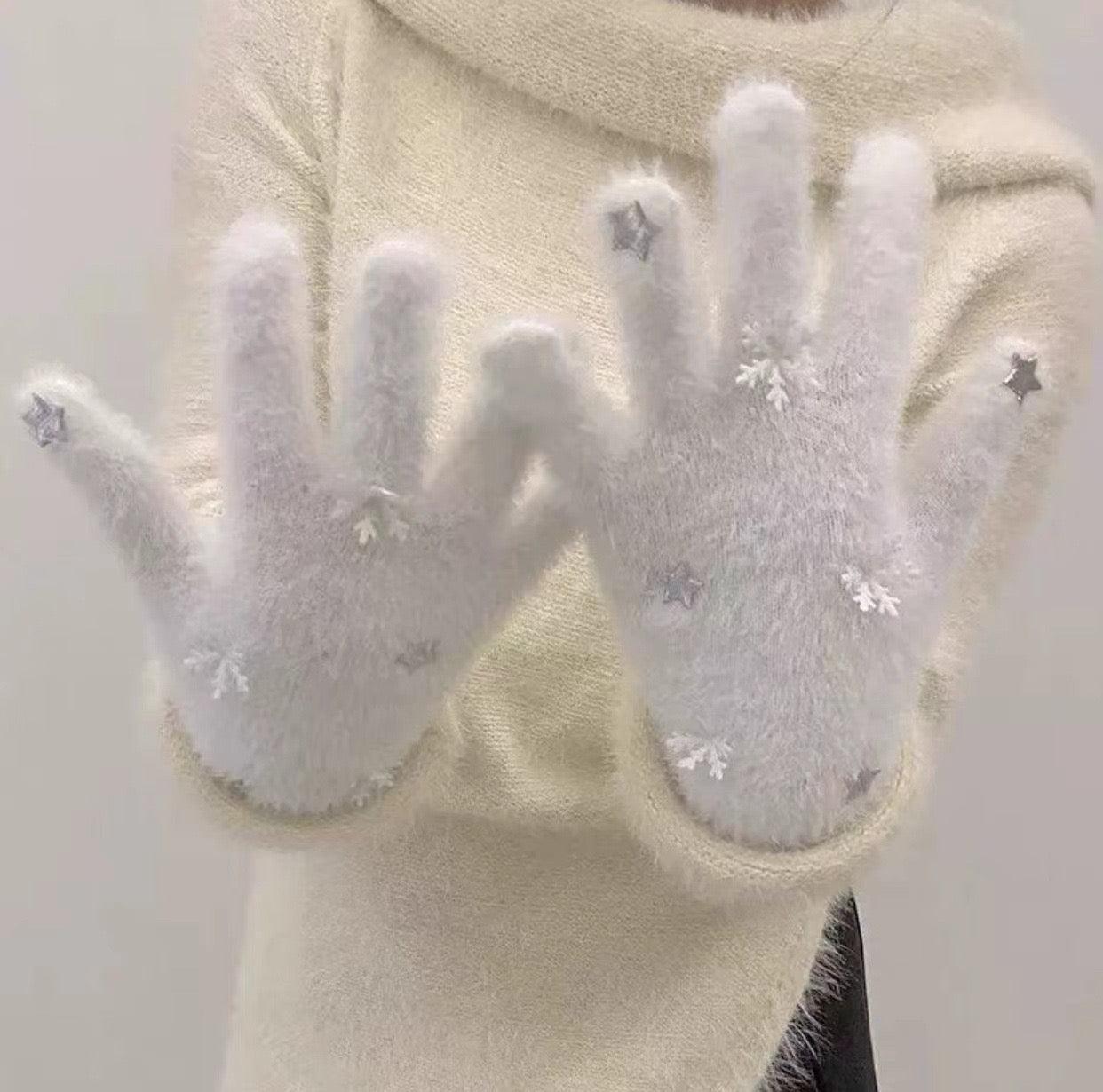 Cute first snow star gloves❄️