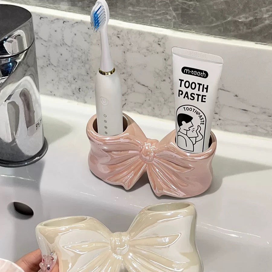 Ceramic toothbrush holder