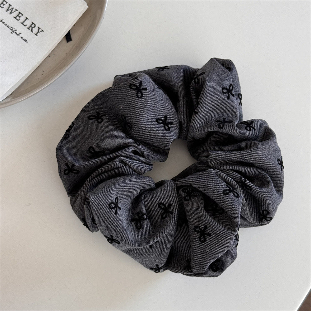 Elegant scrunchies š¤