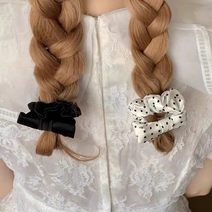 Elegant scrunchie set