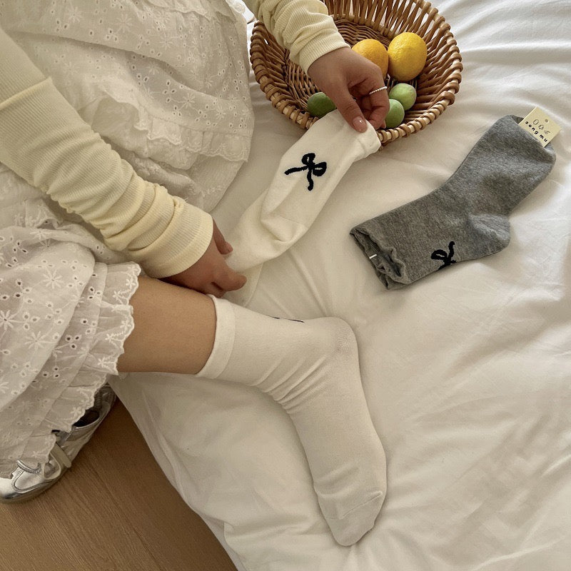 Ribbon secret Mid-Calf Socks 🔮