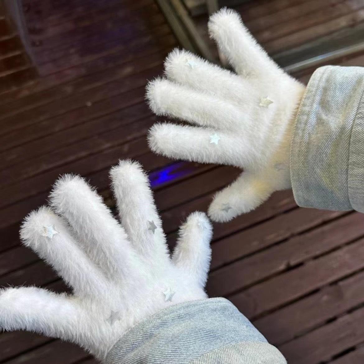 Cute first snow star gloves❄️