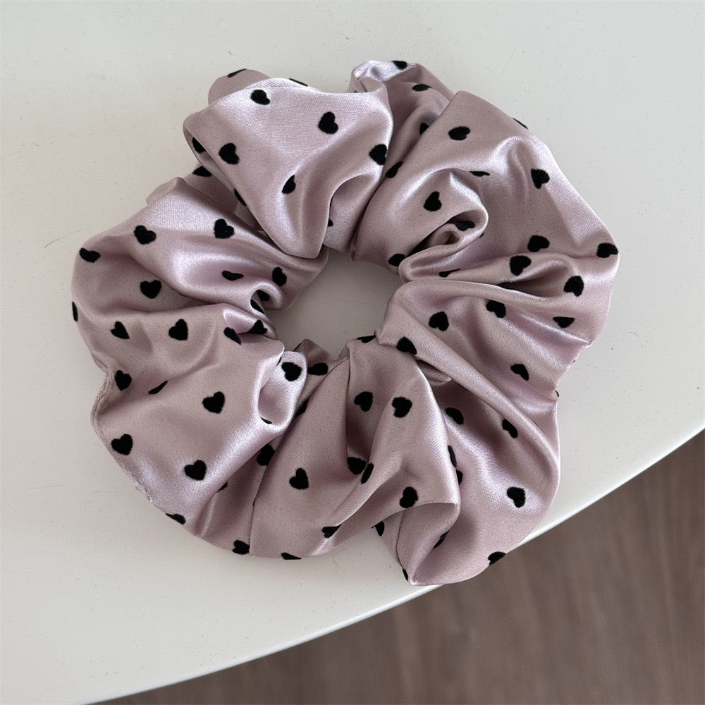 Satin love scrunchies ✨