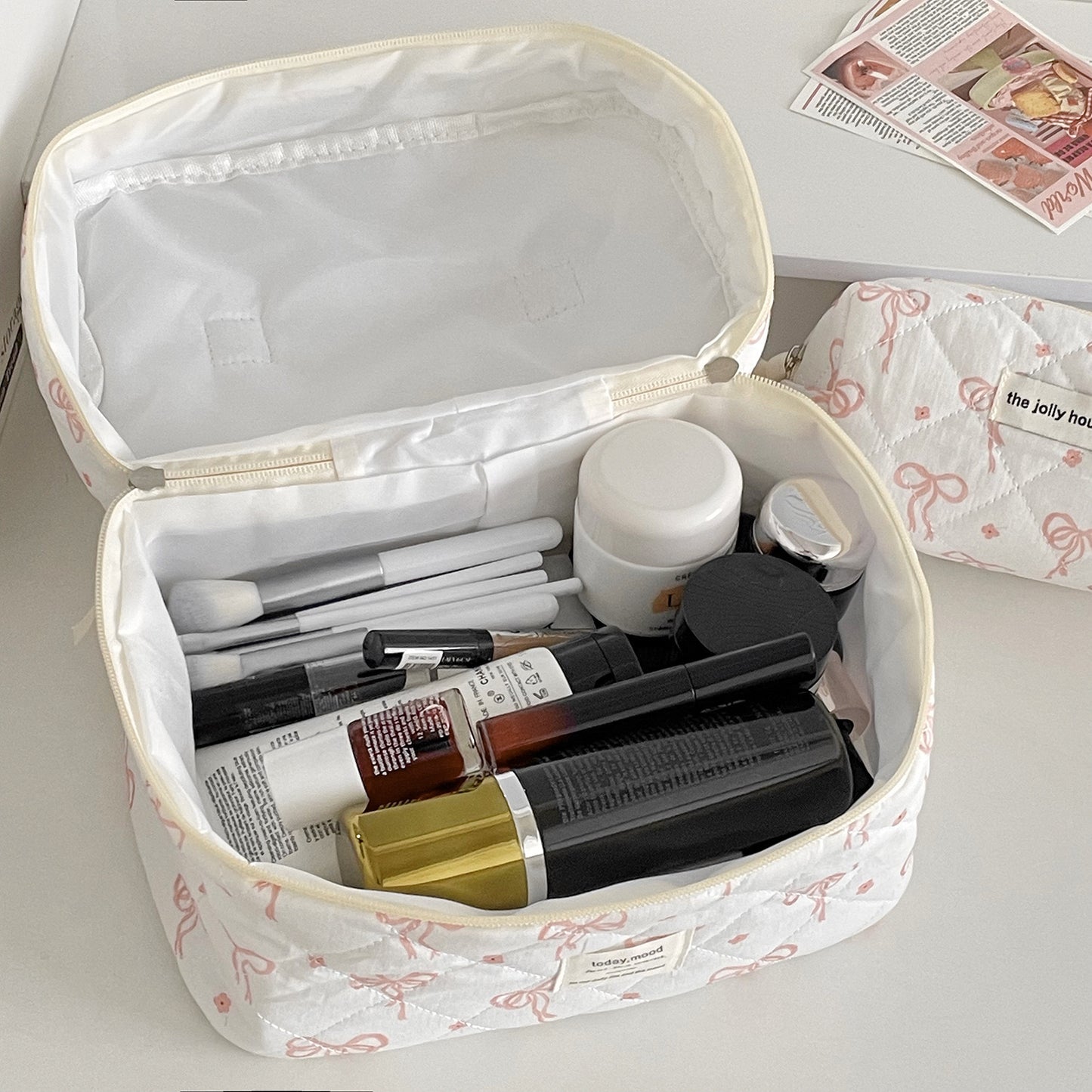 Ribbon secret cosmetic bag 🐚