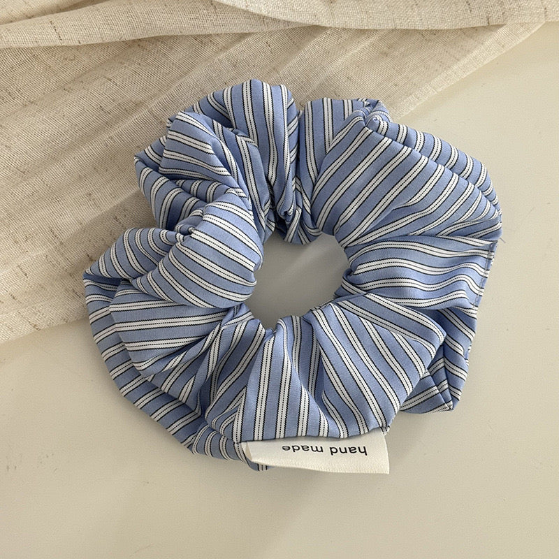 Vertical stripes scrunchies & headbands 🩵