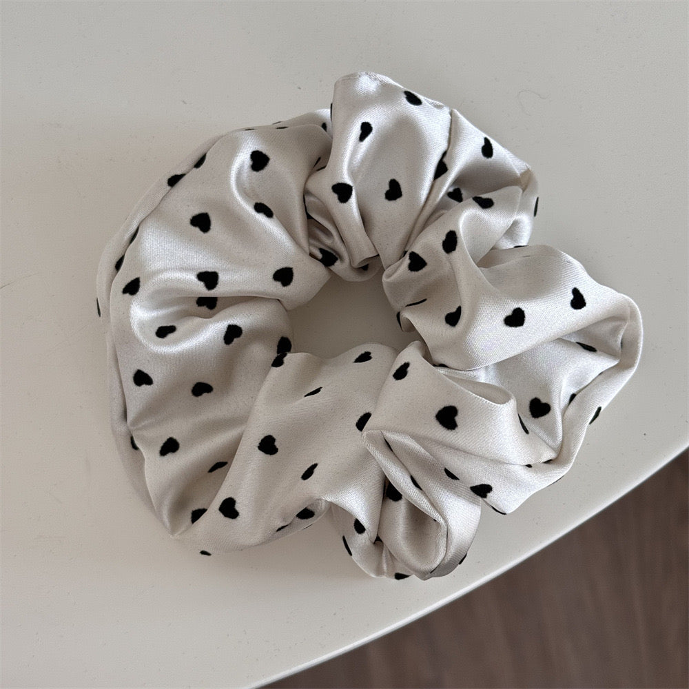 Satin love scrunchies ✨