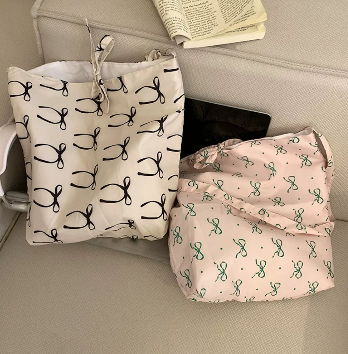 Water proof ribbon pattern bag