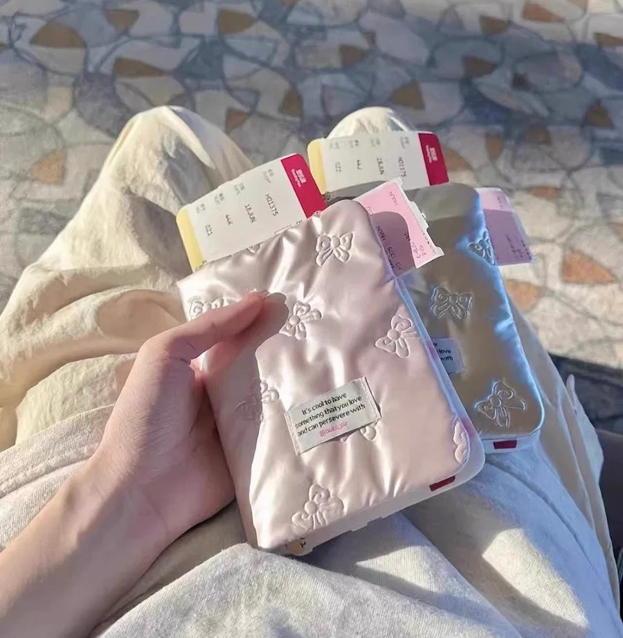 Ribbon Passport holder