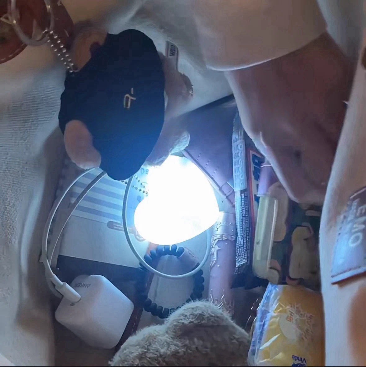 Touch light for bag