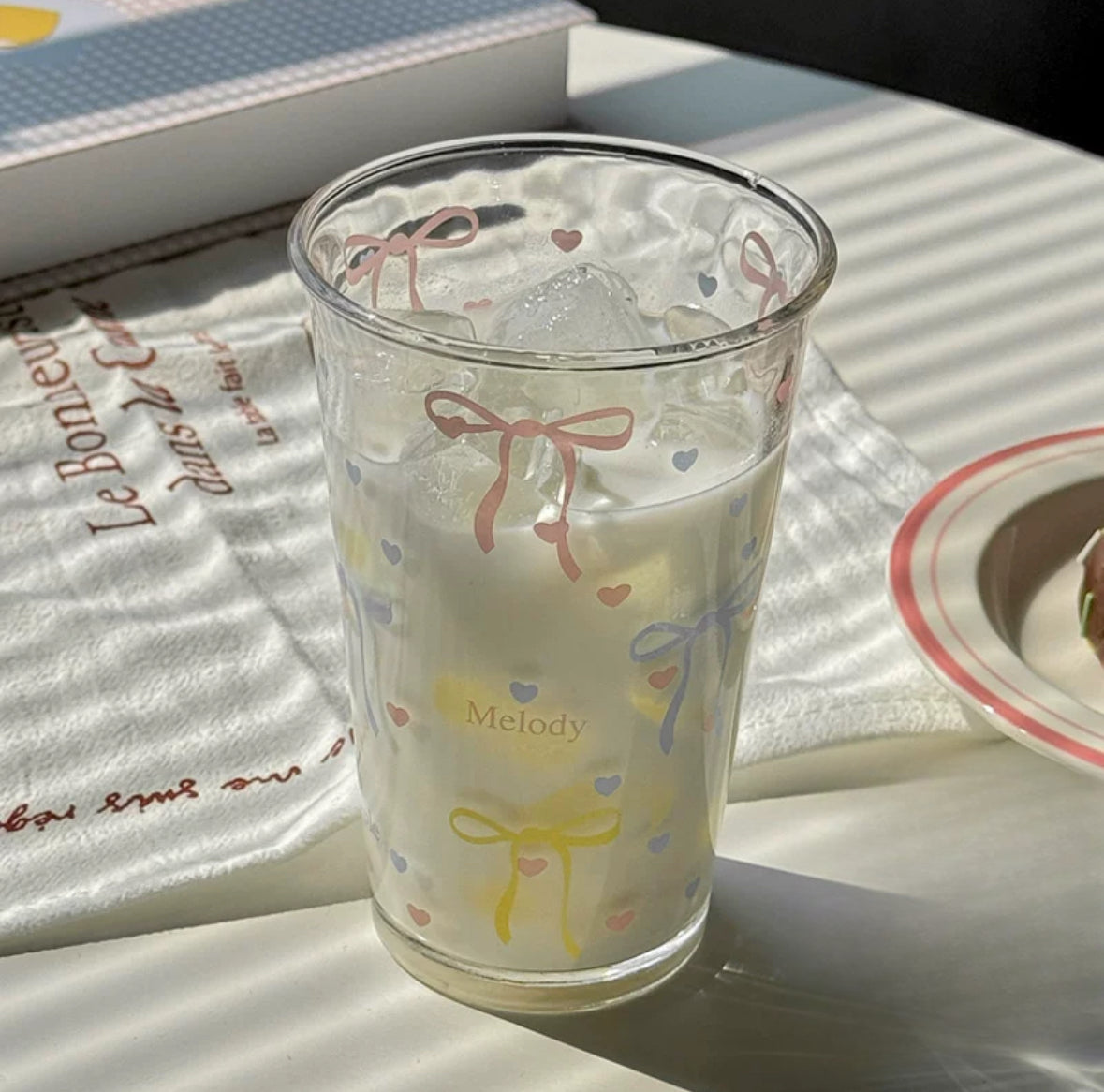 Ribbon glass