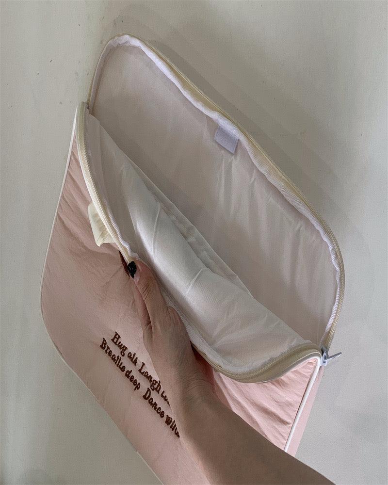 Two tone ribbon hand carry tablet bag