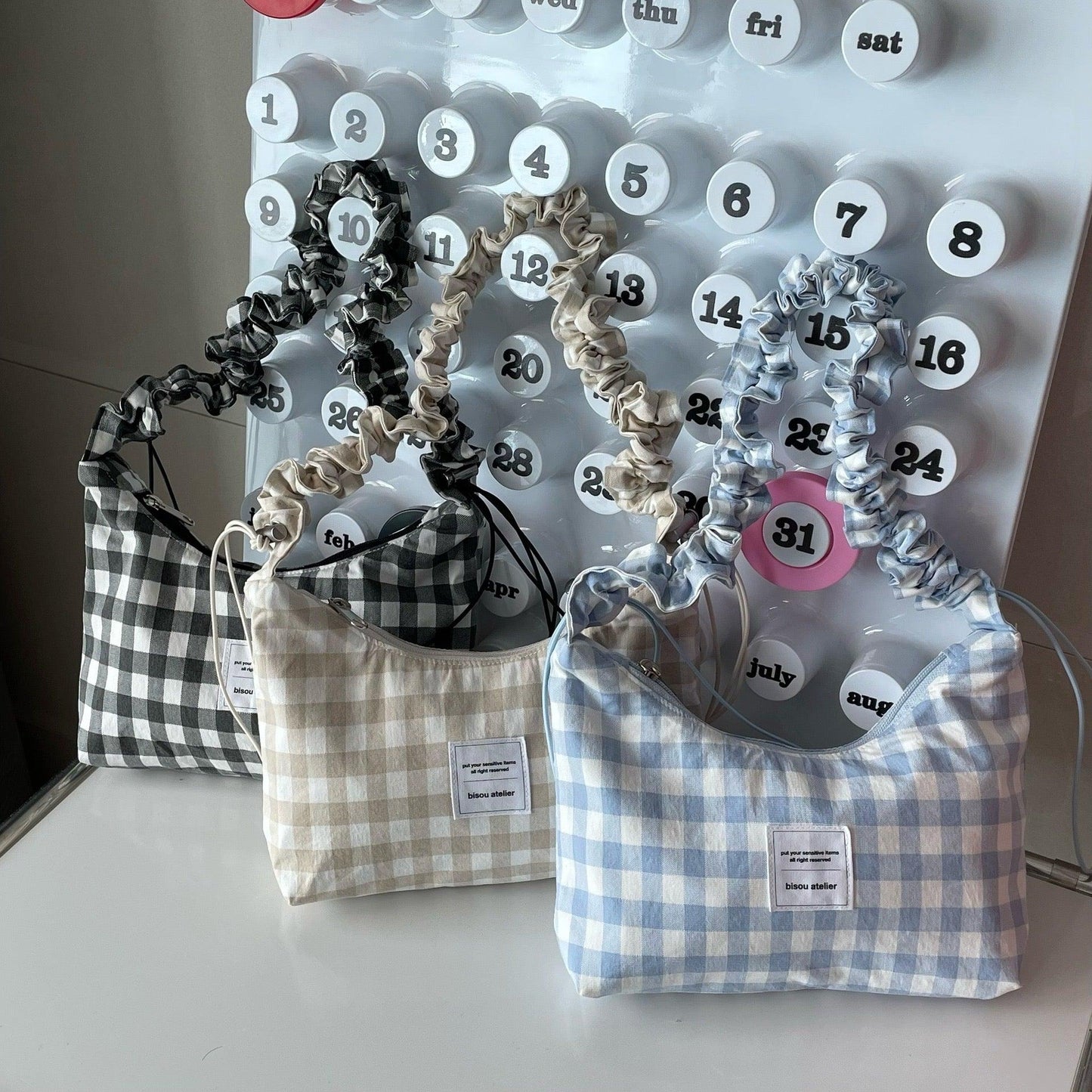 Plaid adjustable shoulder bag