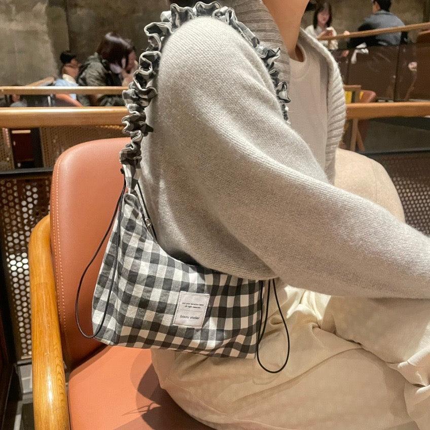 Plaid adjustable shoulder bag