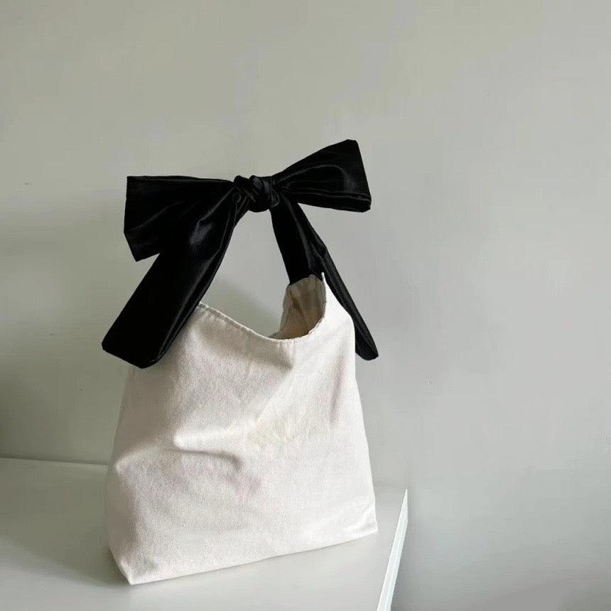 Satin ribbon shoulder bag