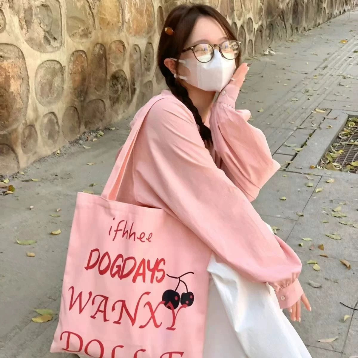 Shaggy pink tote bag