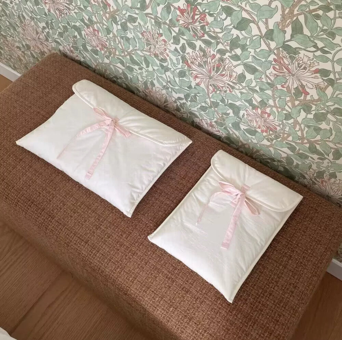 Ribbon IPad/ Computer bag π