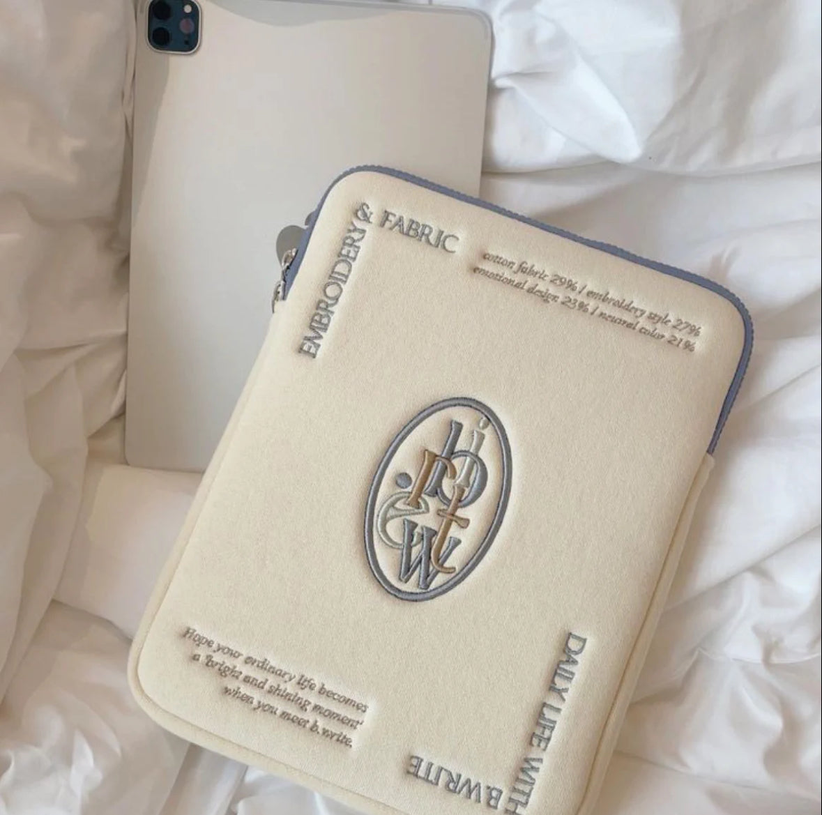 White IPad/ Computer bag