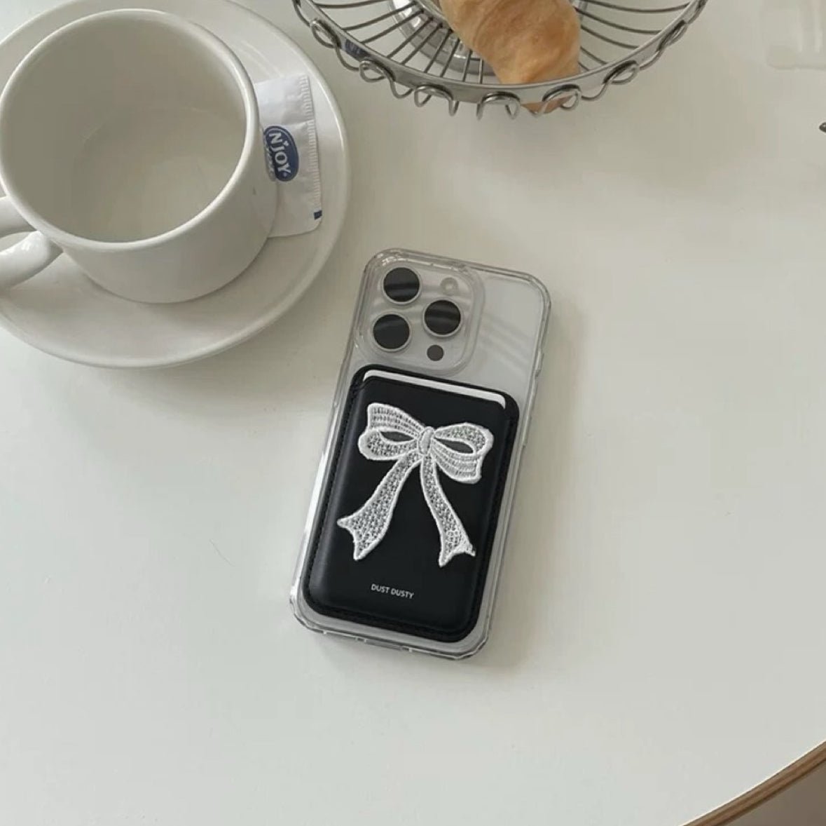 Ballet style Ribbon Magsafe Iphone cardholder ๐ - KIO