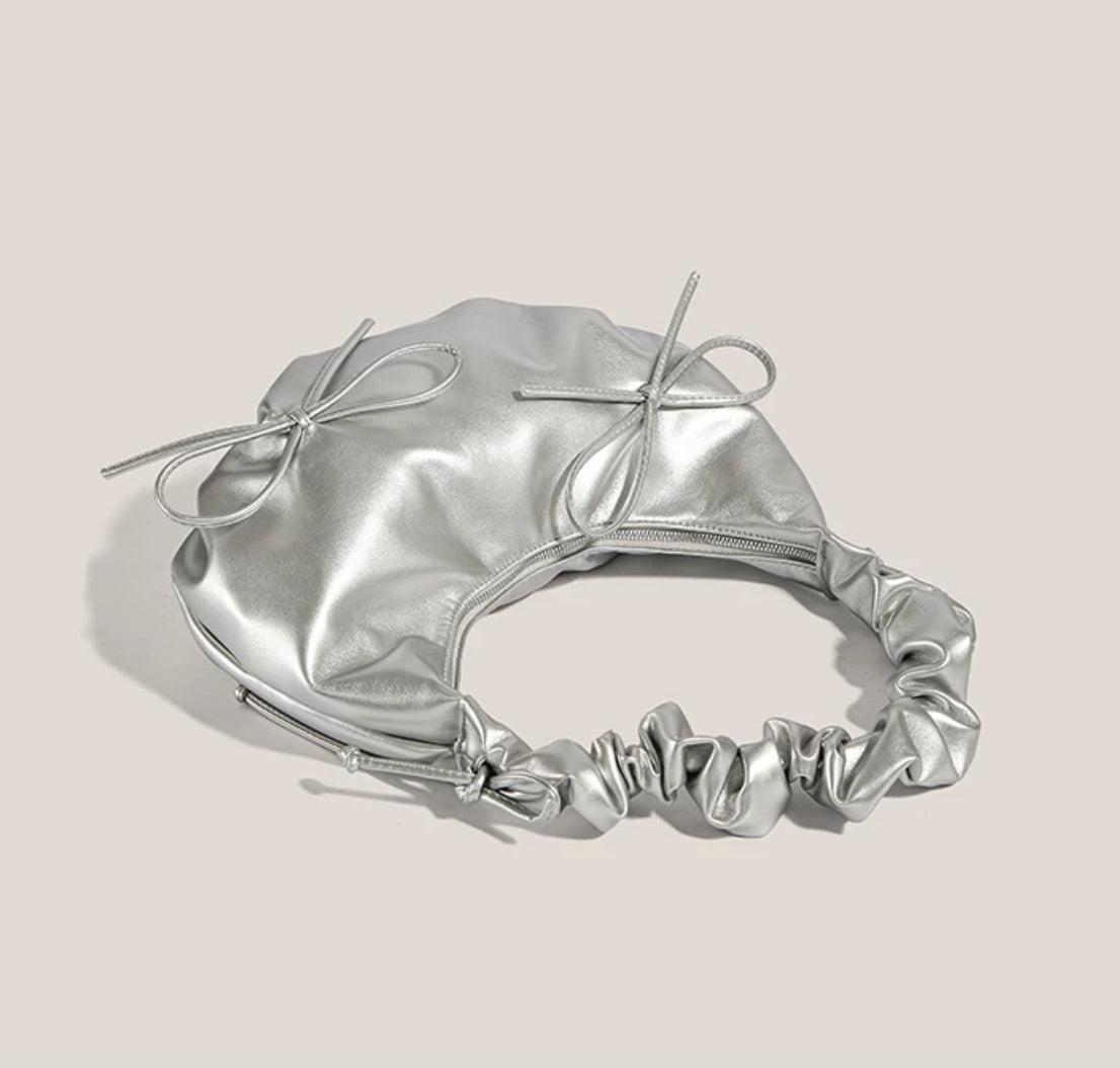 Blokette style half moon bag π - KIO