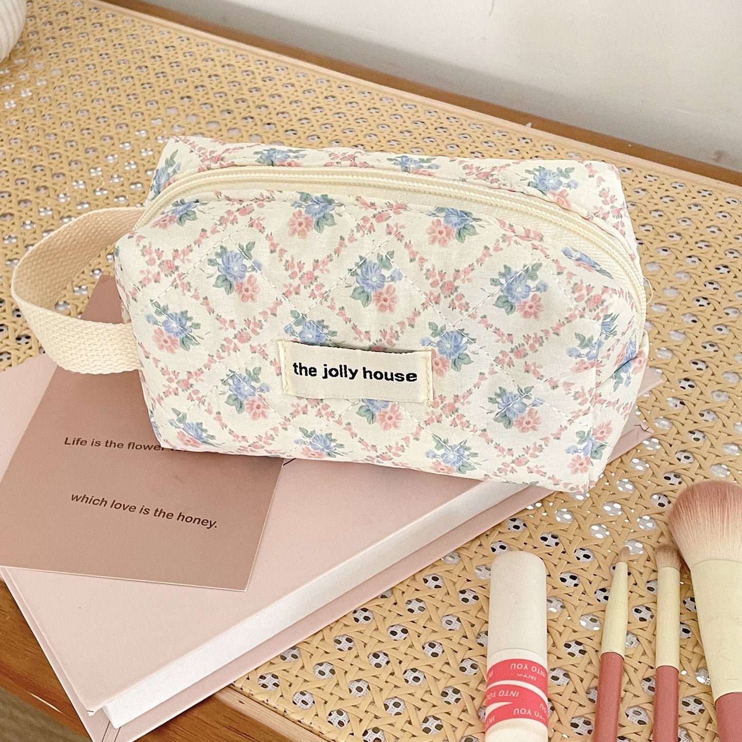 Classical flowers cosmetic bag 🌷 - KIO