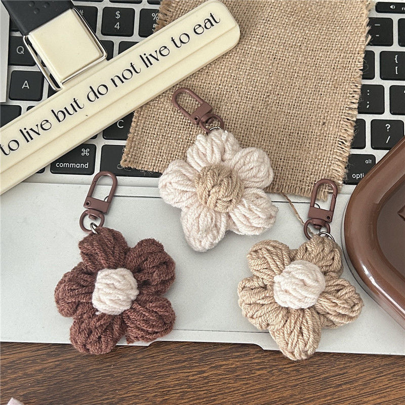 Mocha Knitted Flower Keychain 🌼